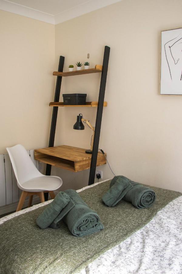 Lovely 3-Bedroom Apartment In Colchester Buitenkant foto