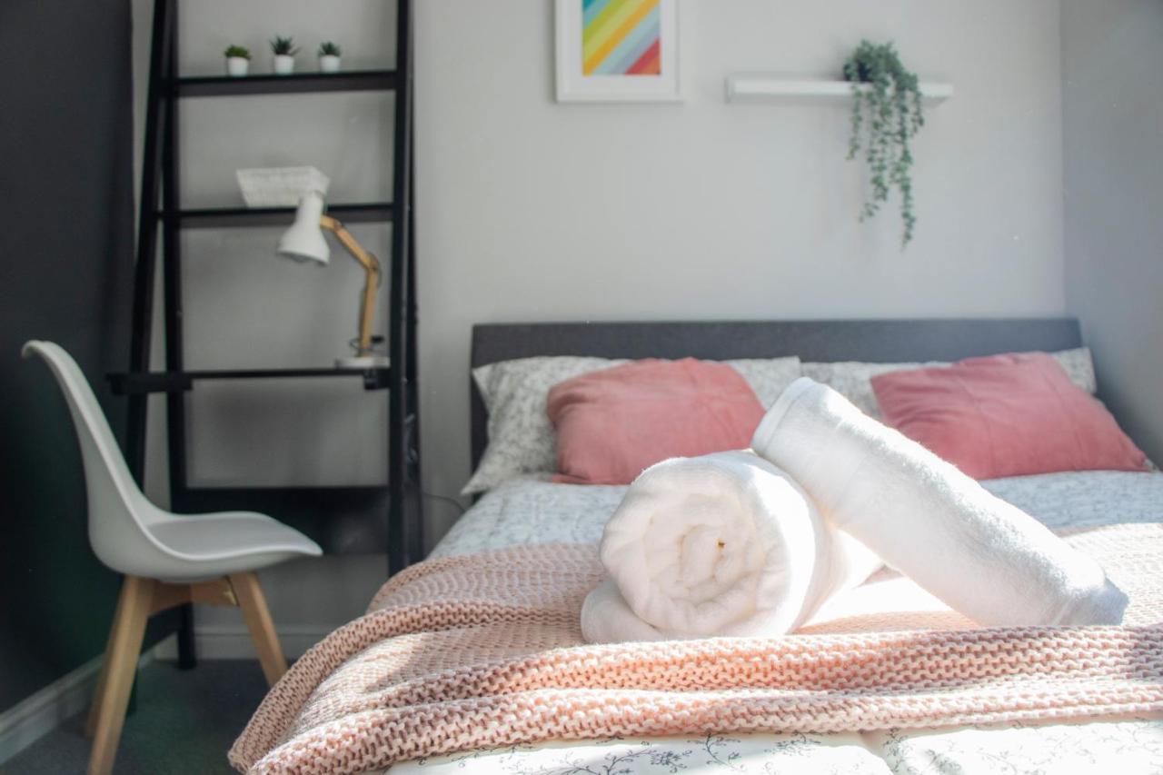 Lovely 3-Bedroom Apartment In Colchester Buitenkant foto