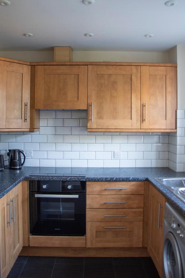 Lovely 3-Bedroom Apartment In Colchester Buitenkant foto