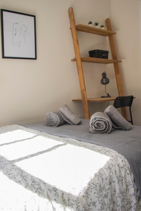Lovely 3-Bedroom Apartment In Colchester Buitenkant foto