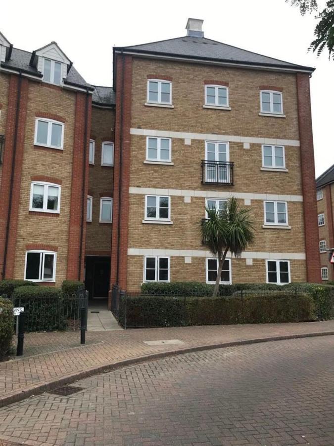 Lovely 3-Bedroom Apartment In Colchester Buitenkant foto